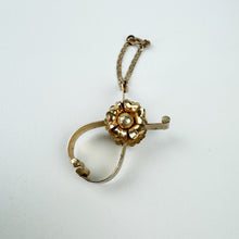 Load image into Gallery viewer, Victorian Metal Clip
