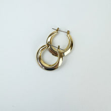 Load image into Gallery viewer, Vintage Gold Tone Hoops
