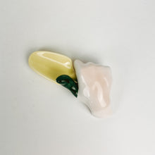 Load image into Gallery viewer, Green Thumb Salt and Pepper Shakers
