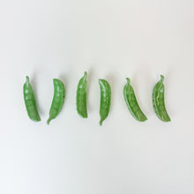 Load image into Gallery viewer, Ceramic Pea Knife Rests
