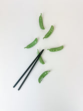 Load image into Gallery viewer, Ceramic Pea Knife Rests
