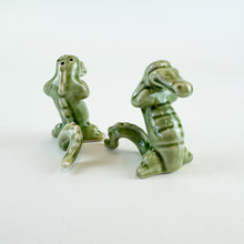 Load image into Gallery viewer, Gator Shakers
