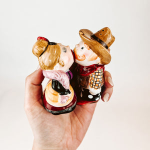 Kissing Couple Salt and Pepper Shakers