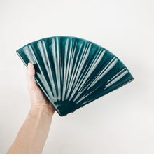 Load image into Gallery viewer, Ceramic Fan Vase
