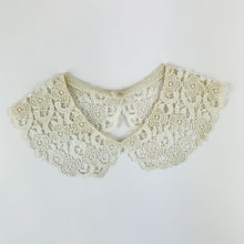 Load image into Gallery viewer, Vintage Lace Collar
