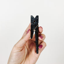 Load image into Gallery viewer, Black Onyx Smoke Clip
