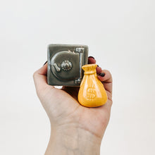 Load image into Gallery viewer, Money Bag Safe Salt and Pepper Shakers
