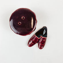 Load image into Gallery viewer, Footstool and Slippers Salt and Pepper Set
