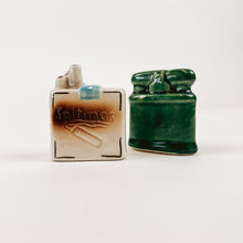 Load image into Gallery viewer, Vintage Smoke Set Shakers
