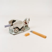 Load image into Gallery viewer, Horse and Carriage Ashtray
