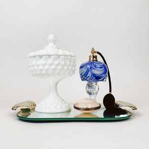 Clasping Shell