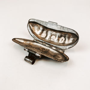 Metal Peapod Travel Case