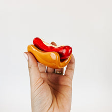 Load image into Gallery viewer, Hot Dog and Bun Salt and Pepper Shakers
