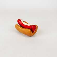 Load image into Gallery viewer, Hot Dog and Bun Salt and Pepper Shakers
