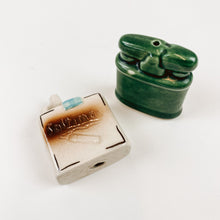 Load image into Gallery viewer, Vintage Smoke Set Shakers
